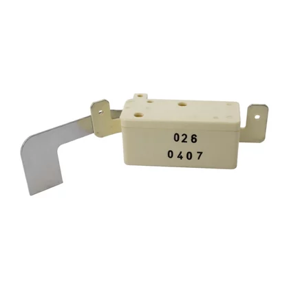 Mikrowyłącznik drzwi do zmywarki Ariston / Indesit / Hotpoint / Whirlpool C00018216 482000025989