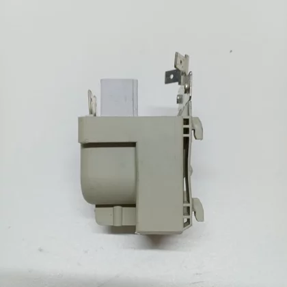 Elementy elektryczne do pralek r Filtr przeciwzakłóceniowy do pralki Whirlpool / Indesit / Ariston / Hotpoint 481010503697 C00314577