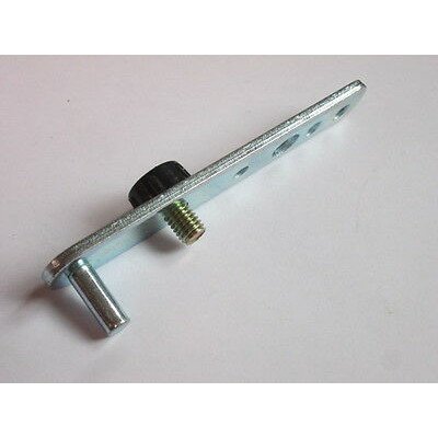 Zawias drzwi dolny do lodówki Whirlpool (481941719663) C00332999