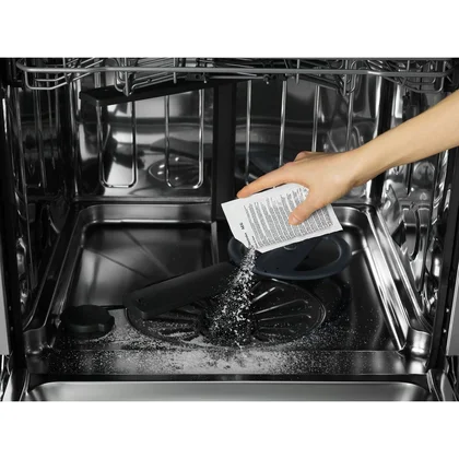 Preparat do czyszczenia pralek i zmywarek Electrolux / AEG Clean and Care 3 w 1