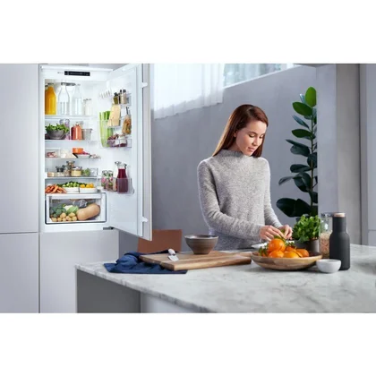 Rozsuwalna półka z tacką do lodówki Electrolux / AEG