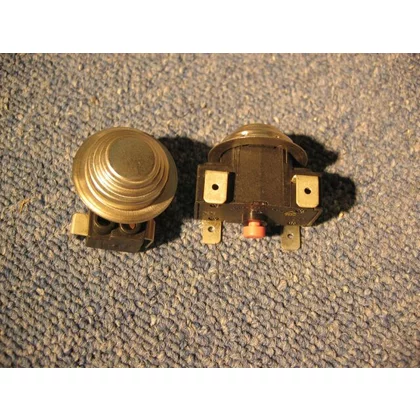 Termik zabezpieczający do podgrzewacza wody i bojlera Electrolux / AEG EWH SL 959714718 AS/283311AAC