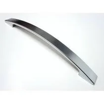 Uchwyt drzwiczek chromowany do urządzenia AGD Ariston / Indesit / Hotpoint / Whirlpool C00082499