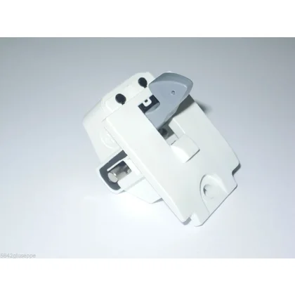 Zaczep zamka drzwi do pralki Whirlpool / Indesit / Ariston / Hotpoint 480111100211 C00311867 480111101377 C00311268