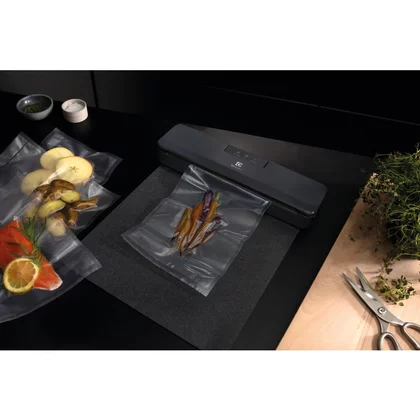 Zgrzewarka próżniowa Electrolux E4VS1-4AG Create 80 W