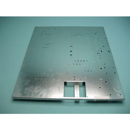 Osłona dolna płyty ceramicznej Amica PB_4VQ245F 8016632