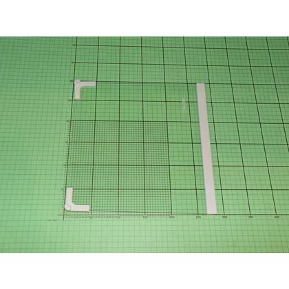 Półka szklana z ramkami do zamrażarki Amica 29,3 x 28,3 cm 1050320