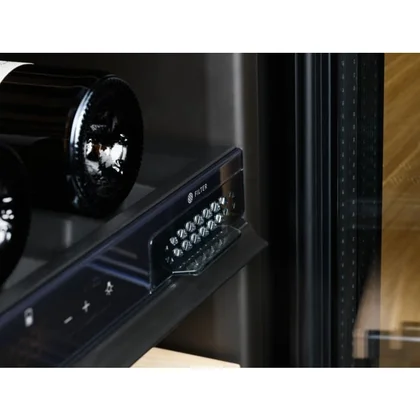 Filtry do lodówek różni producen Filtr powietrza CleanAir+ do chłodziarki Electrolux / AEG M9RWCAF2