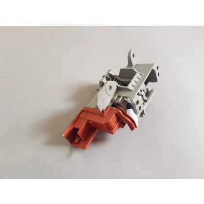 LSTF9M124CEU Zestaw zamykający drzwi do zmywarki Indesit / Whirlpool DEA603 45 cm C00504515 488000504515