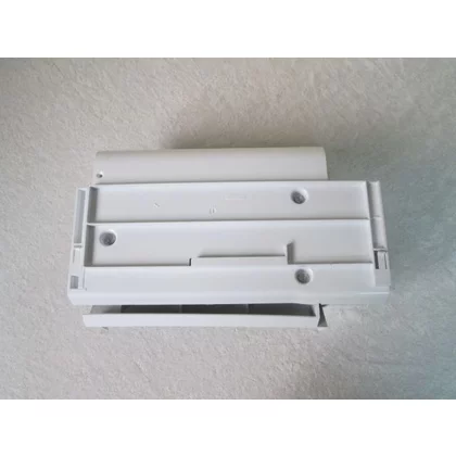 Kruszarka / zespół kostkarki do lodówki Whirlpool / Indesit / Ariston / Hotpoint 480132101444 C00280572