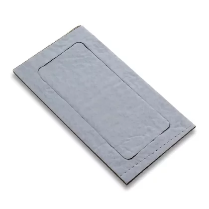 BCB313AAVEI/HA Gąbka izolacyjna tacki ociekowej do chłodziarko-zamrażarki Indesit / Whirlpool 482000029052 C00118844