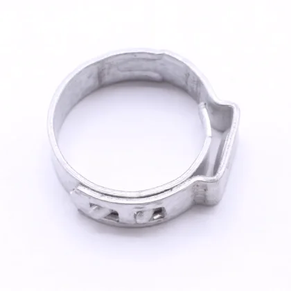 LSTF9M124CEU Zacisk rury do zmywarki Whirlpool / Indesit 18,5 mm 482000022220 C00273872