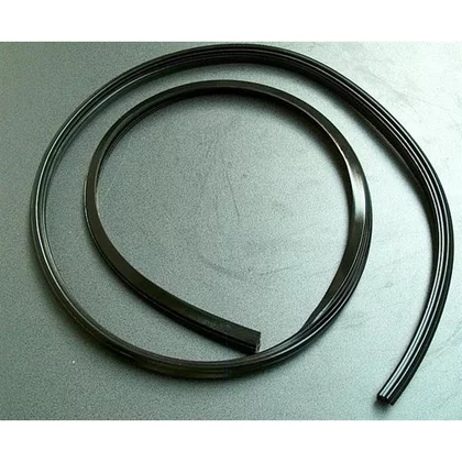 Górna uszczelka drzwi zmywarki Whirlpool / Indesit / Ariston / Hotpoint 481990500569 C00340457