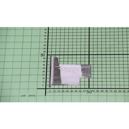 Zaślepka gniazda zawiasu górnego prawa do lodówki Amica M60 inox 8020552