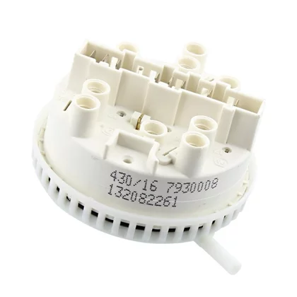Elementy elektryczne do pralek r Przełącznik ciśnieniowy do pralki Electrolux / AEG 3792214615