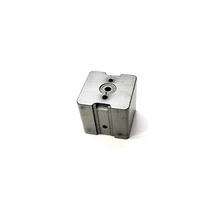 Wspornik uchwytu drzwi do lodówki Ariston / Indesit / Hotpoint / Whirlpool C00256658 481246228963