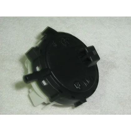 Elementy elektryczne do pralek r Hydrostat do pralki Whirlpool / Indesit 481227128527 C00337552