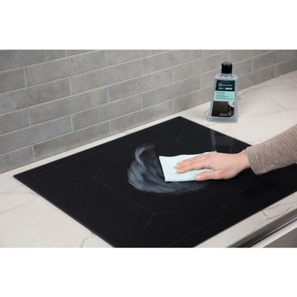 Preparat do czyszczenia płyt ceramicznych /mleczko/ - VITRO CARE
