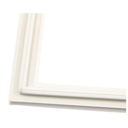 Uszczelka drzwi chłodziarki Whirlpool / Indesit / Ariston / Hotpoint 57 x 97 cm 481010708525 C00338274