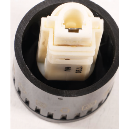 Element pokrętła chowanego do piekarnika Amica czarny 34A tw.nadr.12300 9077789