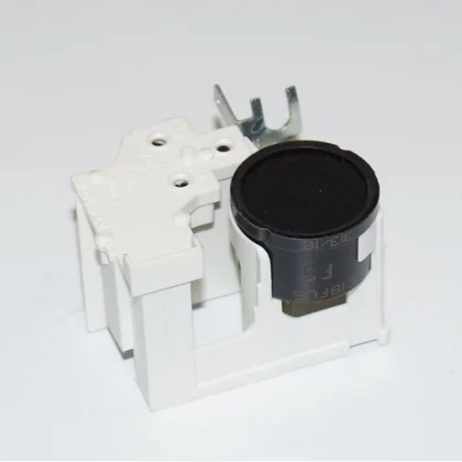 Sprężarki do lodówek Whirlpool Wyłącznik rozruchowy sprężarki do lodówki Whirlpool / Indesit / Ariston / Hotpoint 481228038148 C00327489