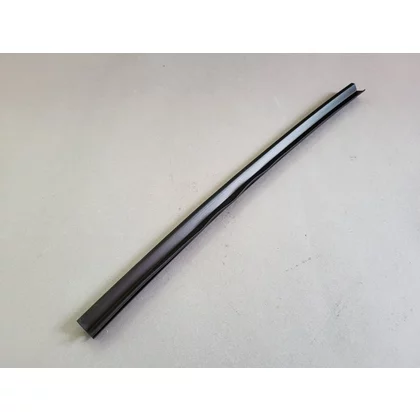Uszczelka dolna drzwi do zmywarki Whirlpool / Indesit / Ariston / Hotpoint 480140101066 C00316690