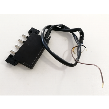 Panel przełączników do okapu Whirlpool / Indesit / Ariston / Hotpoint 480122101968 C00311437