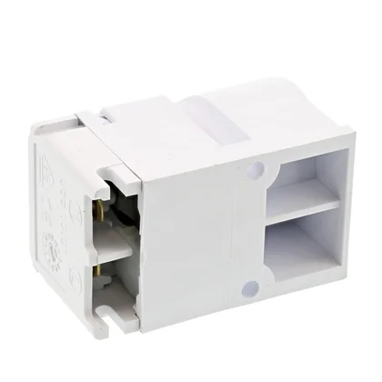 Gniazdo żarówki z przełącznikiem do zamrażarki skrzyniowej Electrolux / AEG 2128248016
