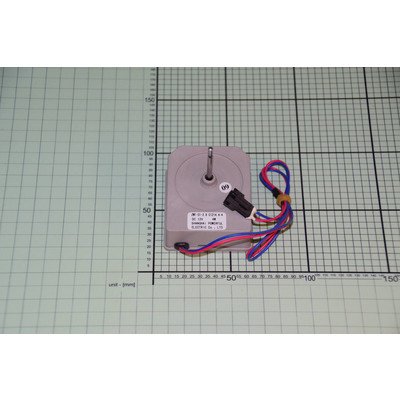 Silnik wentylatora do chłodziarko-zamrażarki Amica (1031850)