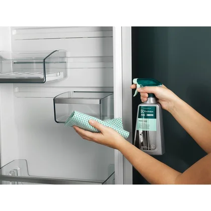 Preparat do czyszczenia lodówek Electrolux / AEG Frigo Care 250 ml 9029792620